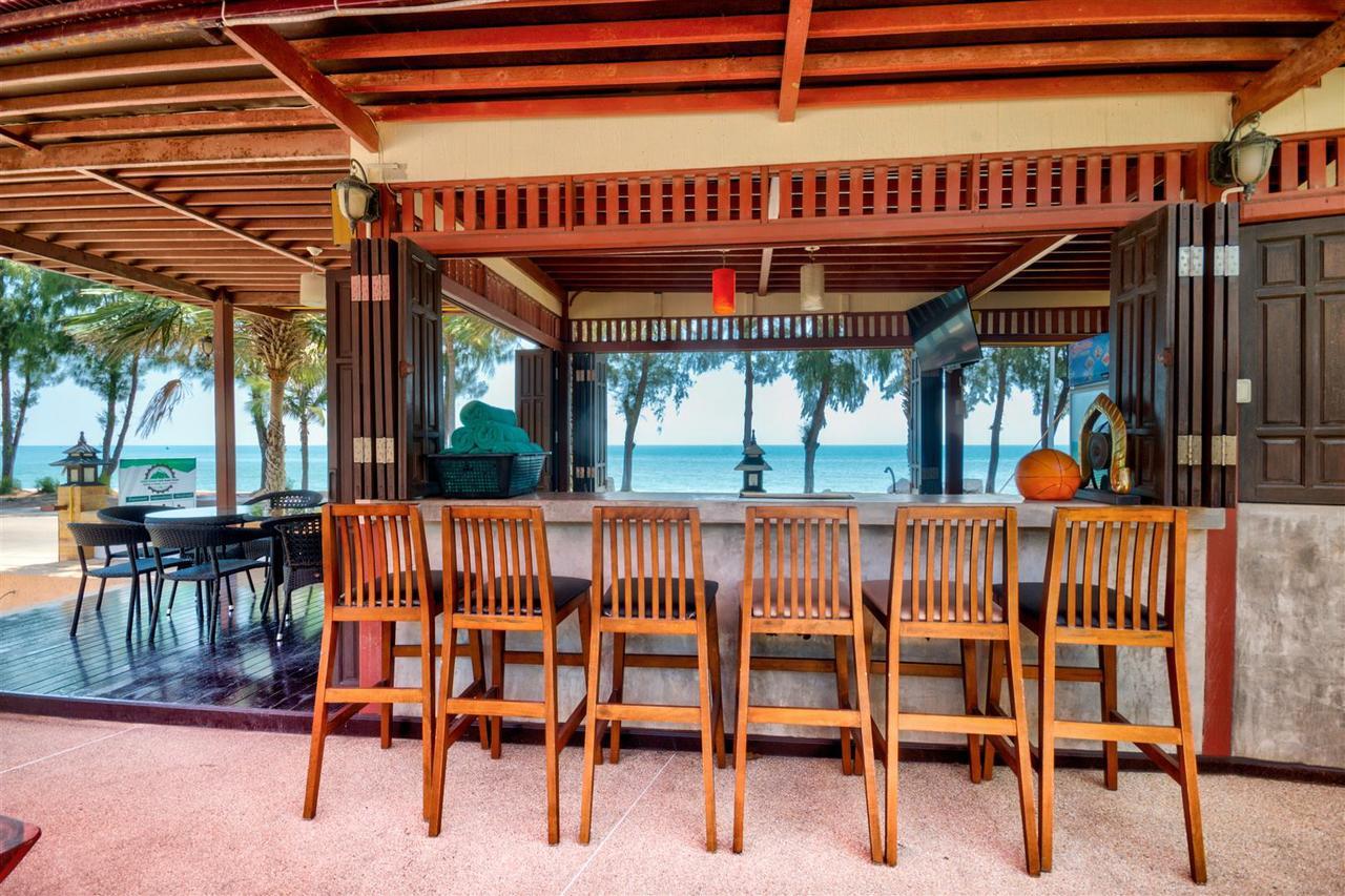 Palm Beach Resort Pran Buri Exterior photo