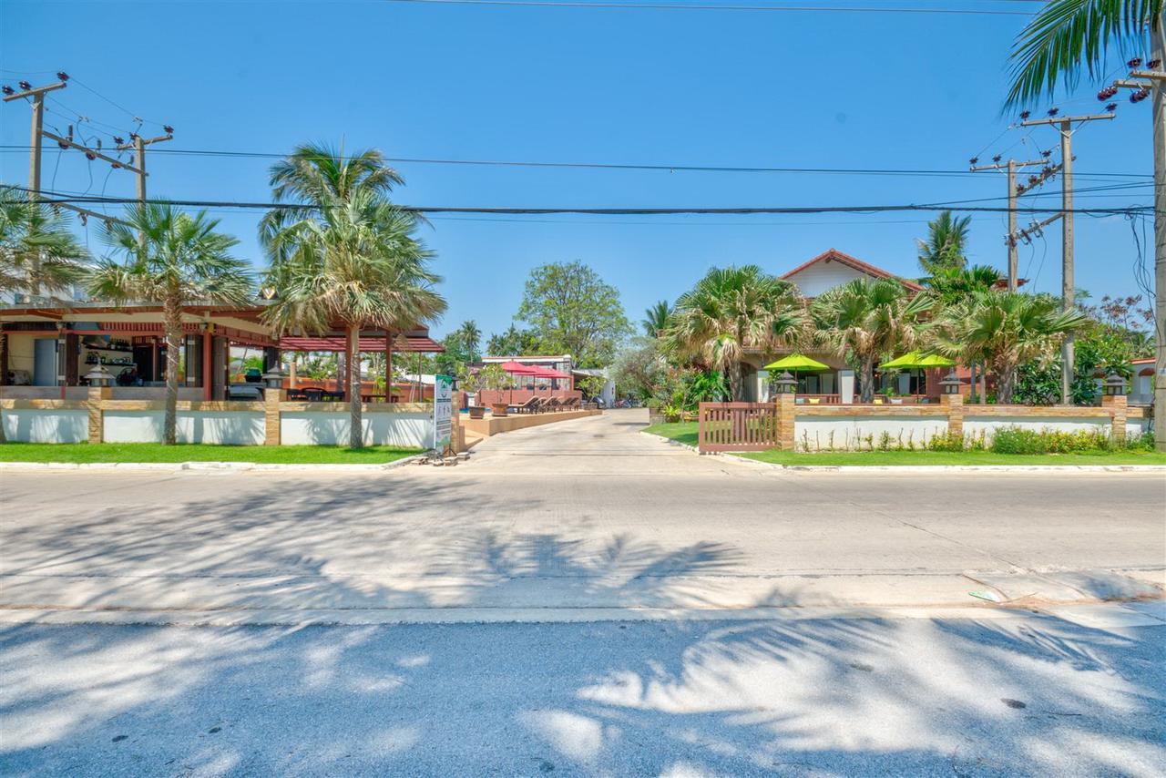 Palm Beach Resort Pran Buri Exterior photo